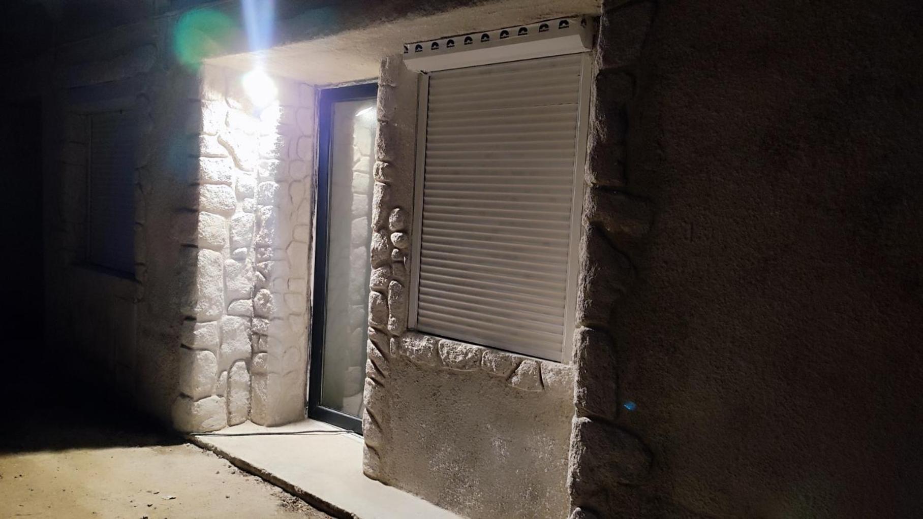 L Ephemere Escale Apartment *